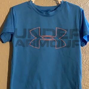 Boys under armor T-shirt